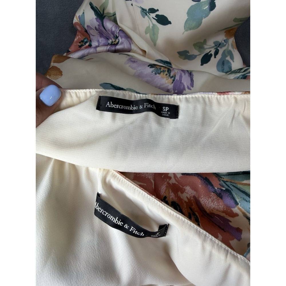 Abercrombie & Fitch Two Piece Skirt Set Floral Beach Vacation Size Small NWOT - Picture 9 of 9